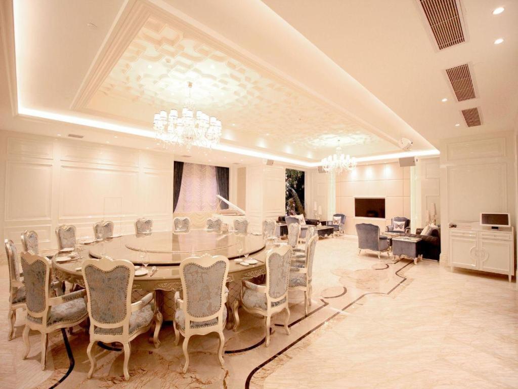 Lake Piedmont International Hotel Guangzhou Exterior photo