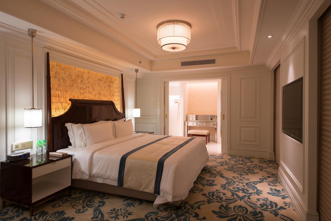 Lake Piedmont International Hotel Guangzhou Exterior photo