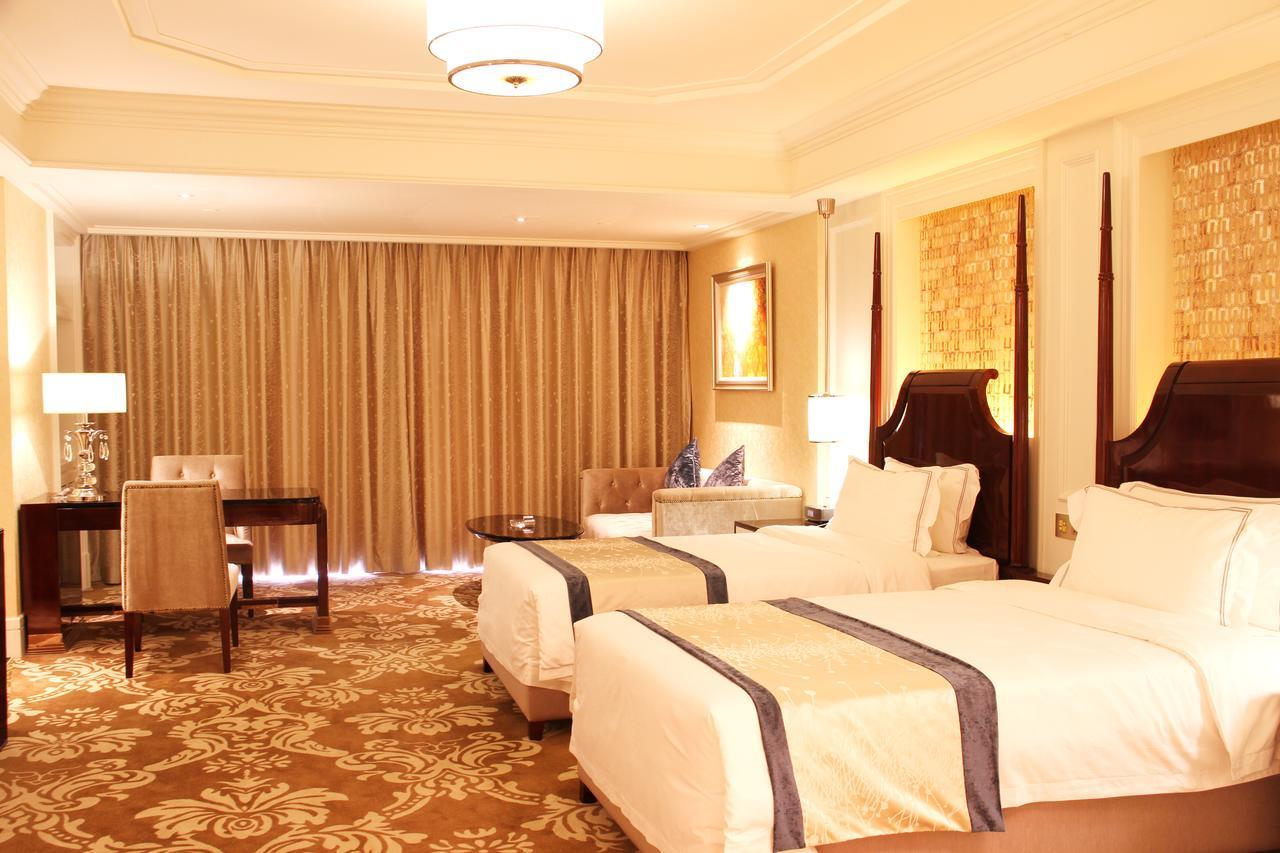 Lake Piedmont International Hotel Guangzhou Exterior photo